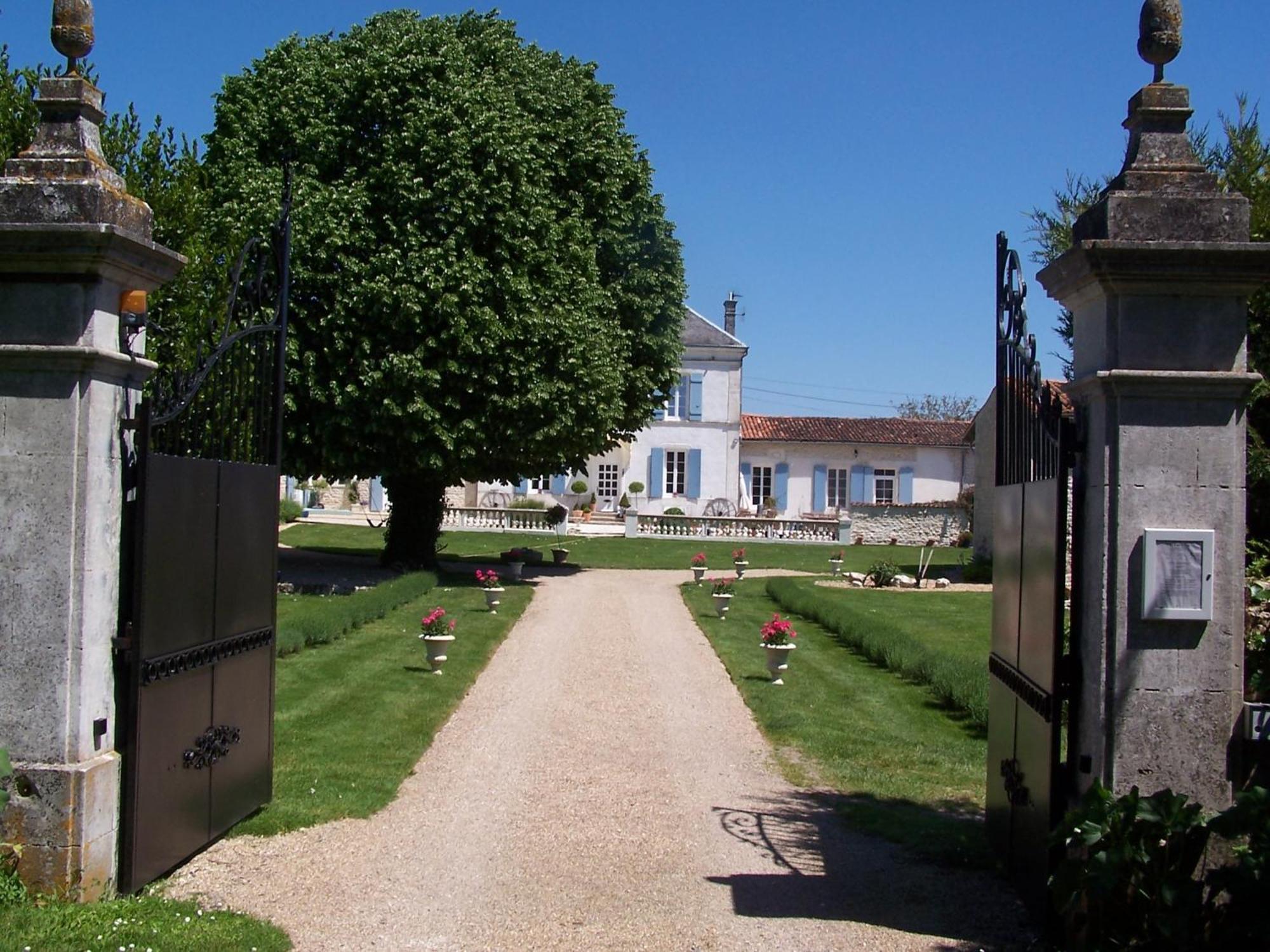 Le Four A Pain Hotel Saint-Jean-d'Angely Luaran gambar